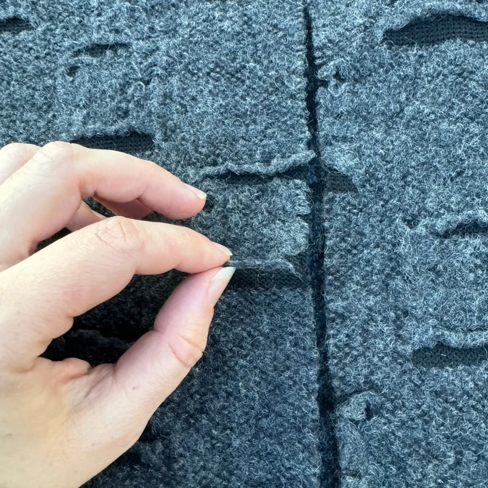 Chic Textured Charcoal Sleeveless Vest - Picture 5 of 10